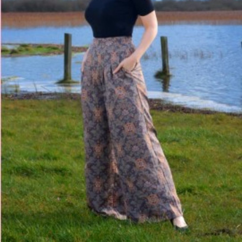 Dietrich Vintage Wide Leg Palazzo Pants in Royal Woods 30" Inseam | Small